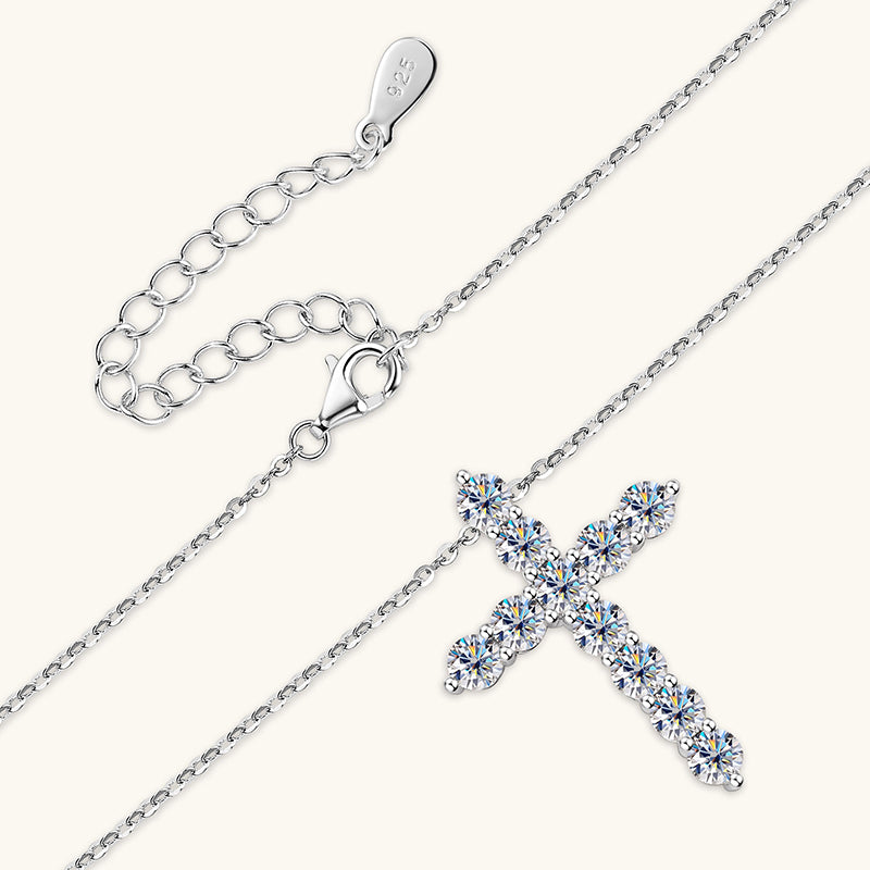 NOBEL Cross Kette in Rhodium mit sichtbarer Kette – 925 Silber und VS1–VVS Moissanite-Kreuzanhänger, hypoallergen, wasserfest und diamantähnlich glänzend.