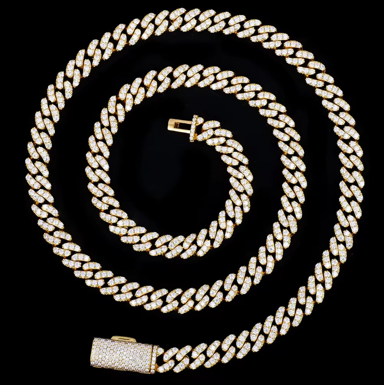 Detail der Moissanite Steine einer NOBEL Cuban Chain