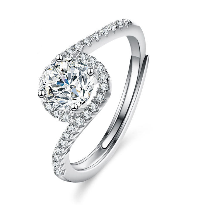 Forever Halo Ring aus 925 Silber mit rundem VS1–VVS Moissanite-Stein im Halo-Design – rhodiniert, wasserfest und diamantähnlich glänzend.